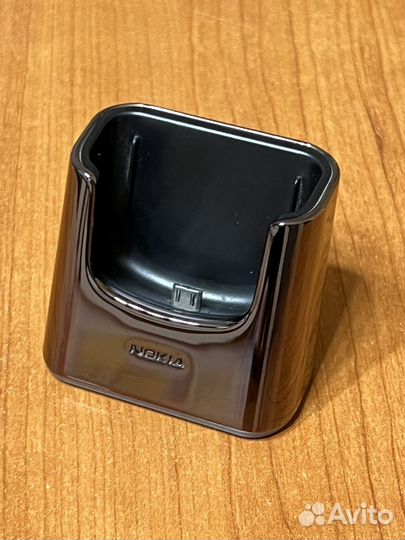 Зарядный стакан Nokia 8800