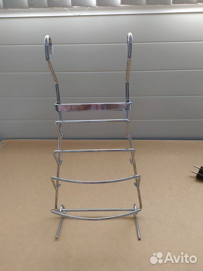 Кухонные полочки для крышек и специй