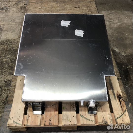 Hino 500 Бак топливный