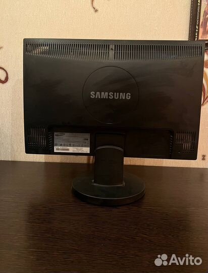 Монитор samsung