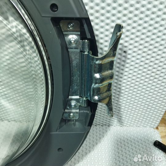 Люк стиральной машины Wirlpool blsg7105