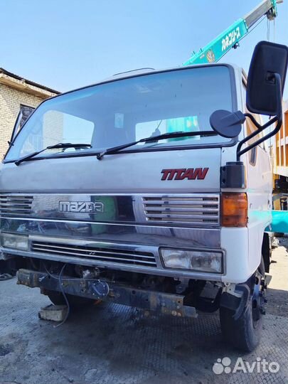 Продам кабину Мазда титан