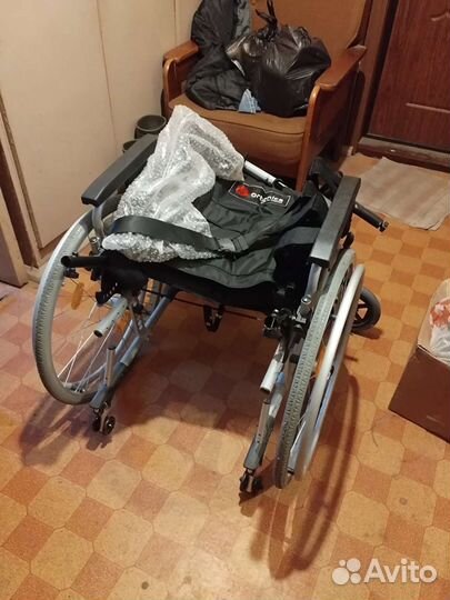 Инвалидная коляска новая