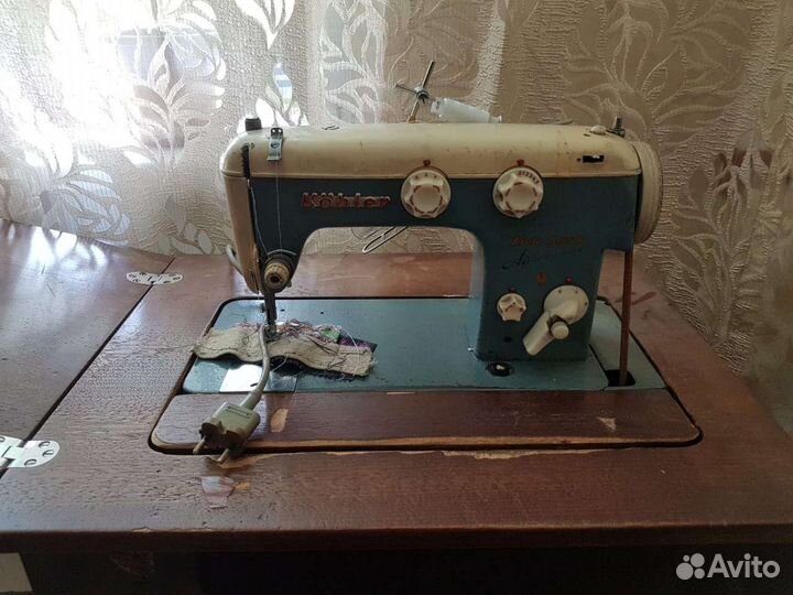 Швейная машина Kohler ножная