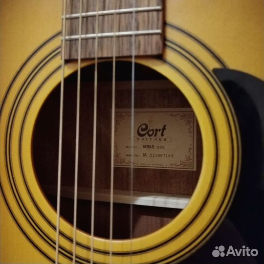 Акустическая гитара Cort AD810