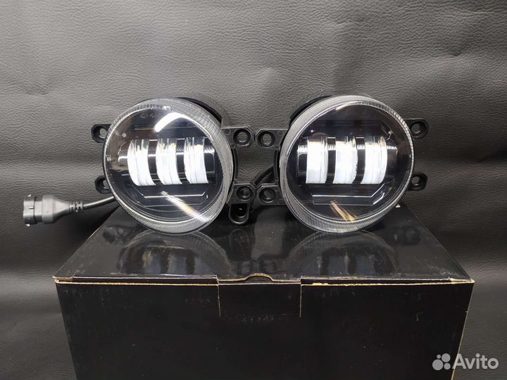 LED туманки на Toyota Corolla 150 Белый Желтый