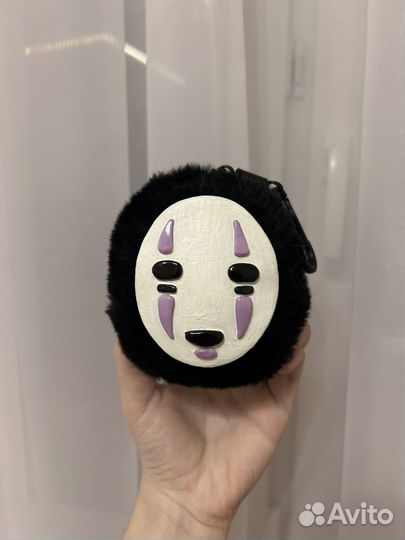 Брелок ручной работы безликий