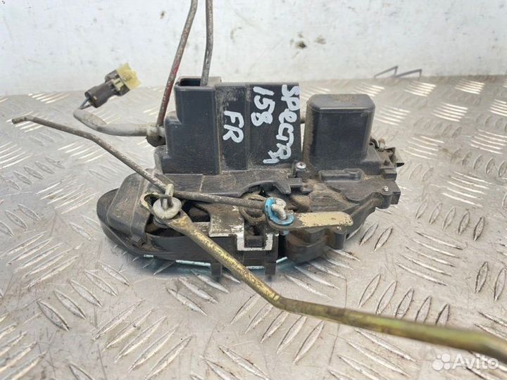 Замок двери передний правый Kia Spectra SD S6D