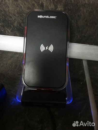 Безпроводной зарядочник