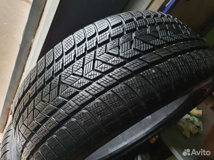 Pirelli Scorpion Winter 285/45 R21