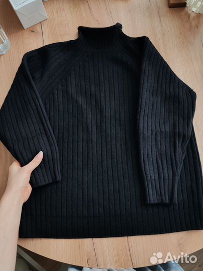 Свитер шерстяной женский 42 s