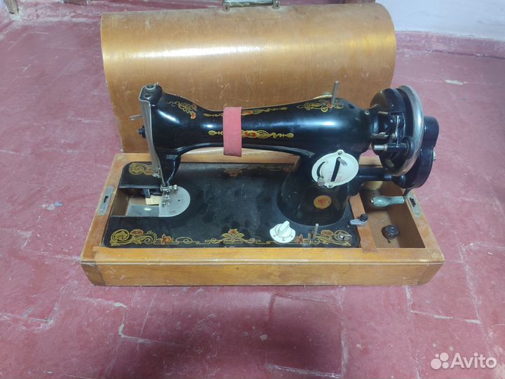 Швейная машина ручная