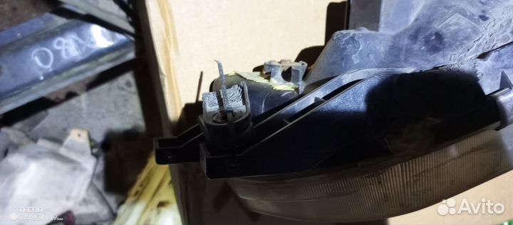Фара левая ниссан блюберд