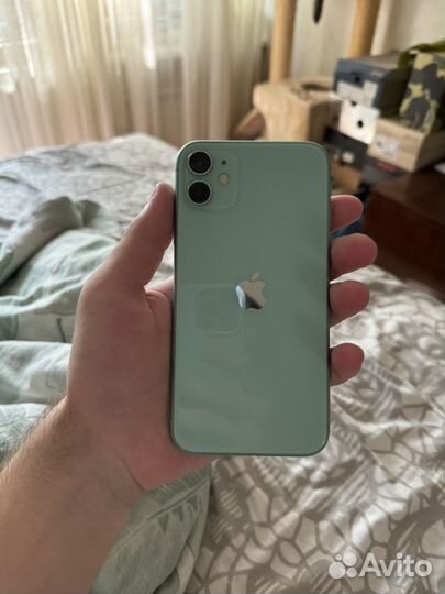 iPhone 11, 64 ГБ