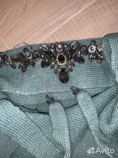 Тёплая косынка-платок на голову с камнями