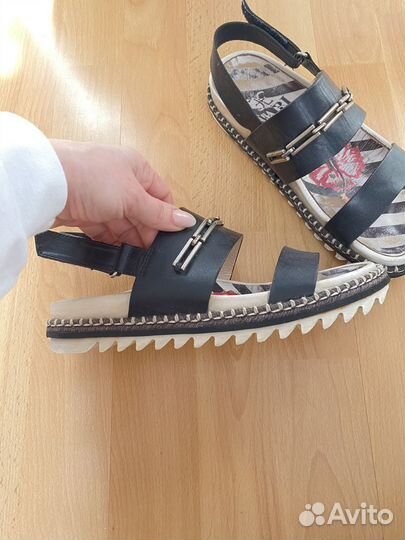 Сандалии Fabi размер 36