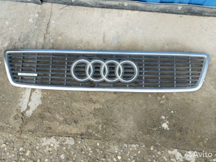 Решетка audi a8 d2