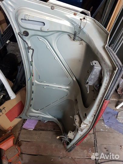 Крышка богажника Ваз 2110