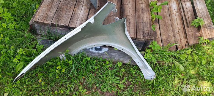 Переднее правое крыло Honda Civic 5d