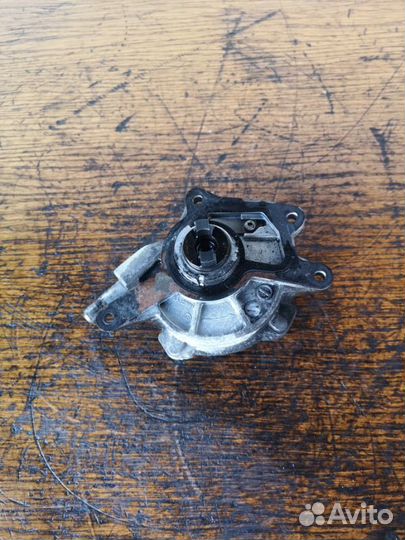 Насос вакуумный Mercedes C-Class W204 OM642 3.0