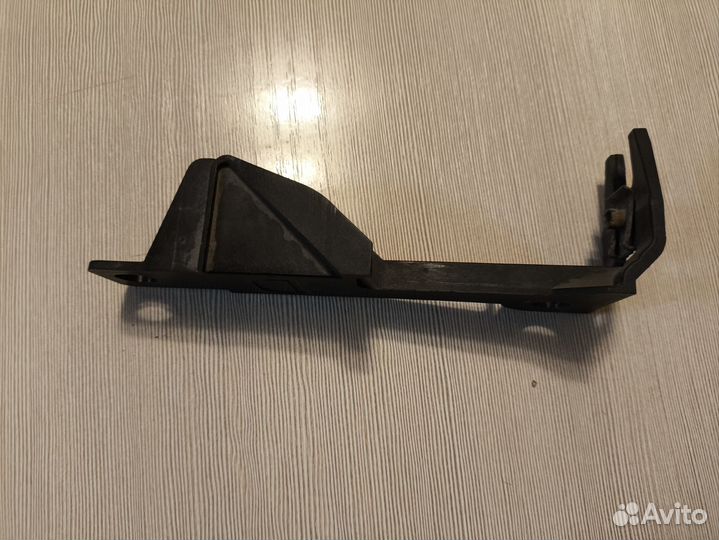 Кронштейн фары Citroen C4