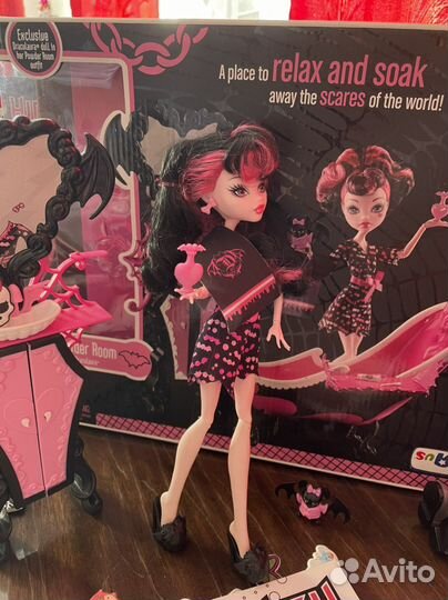 Кукла Монстер Хай набор Ванная комната Дракулауры