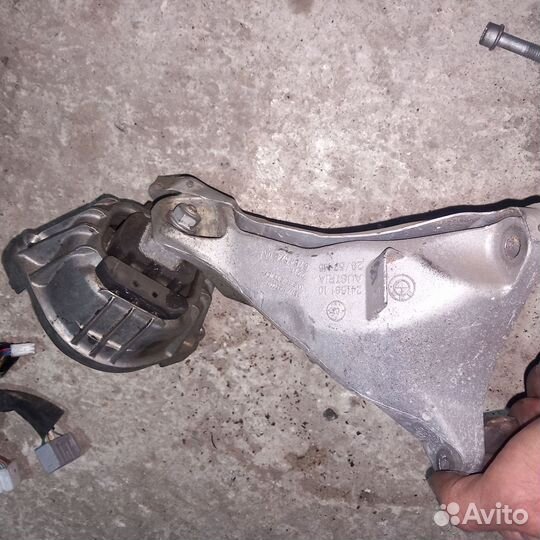 Бмв 1 е87 подушка крепление двигатель