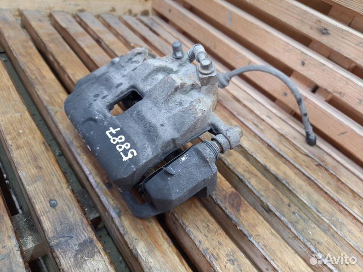 Суппорт тормозной передний правый Opel Astra J