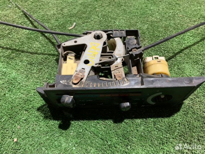 Блок управления печкой Mazda Demio DW 1996-2002