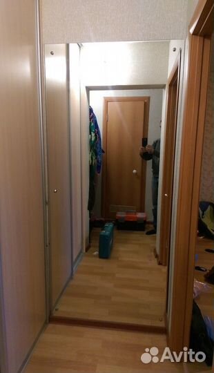 Круглое зеркало с фацетом