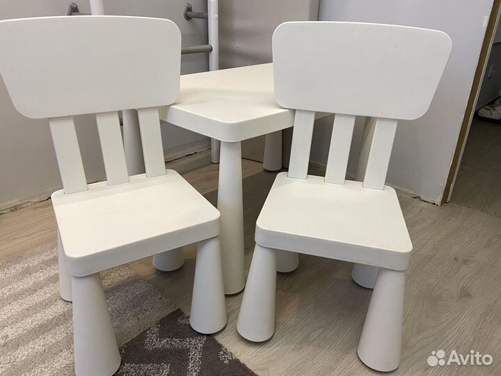 Детский стол и стулья IKEA