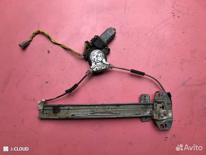 Стеклоподъемник на honda accord CF4 F20B