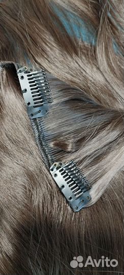 Волосы на заколках