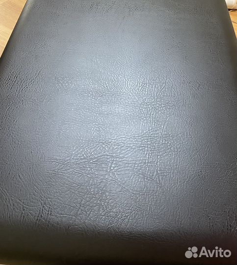 Новая кушетка с отверстием для головы