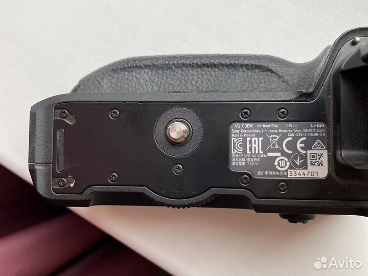 Оригинальная батарейная ручка sony VG-C3EM