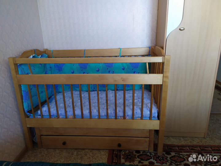 Детская кроватка