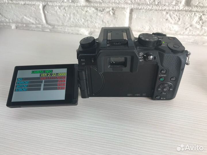 Беззеркальная камера Panasonic Lumix DMC-G7K Kit