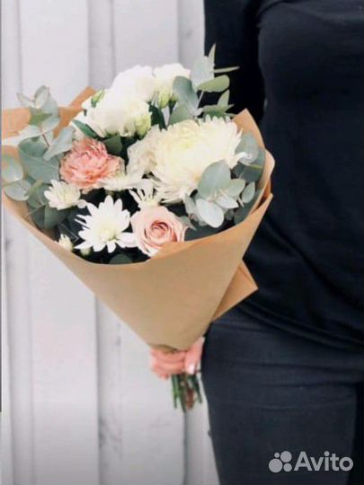 Букет с розой и эвкалиптом