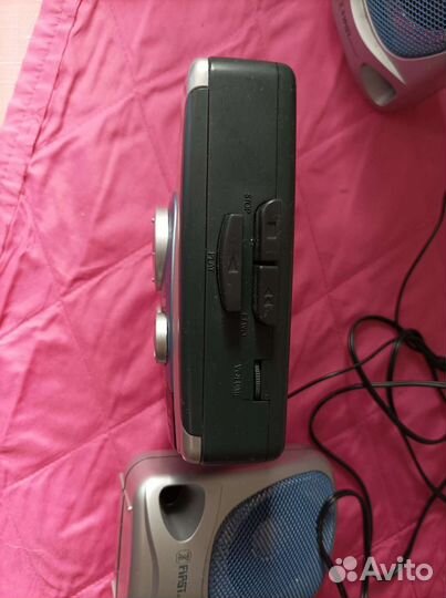 Кассетный плеер First (радио) / колонки