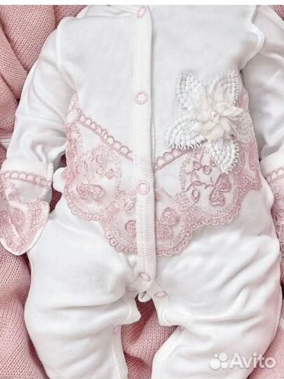 Комплект на выписку для девочки