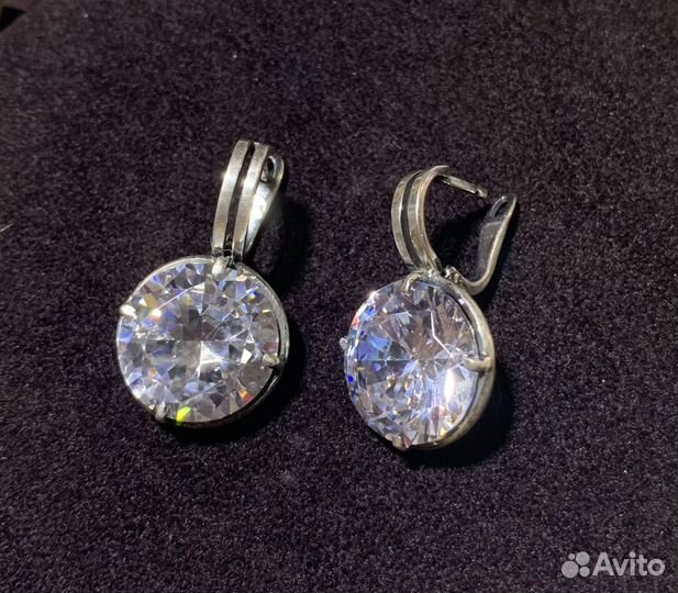 Серебряные серьги с фианитами