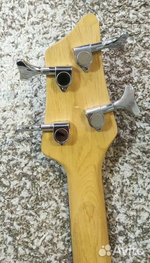 Бас-гитара Maxtone Traditional Series