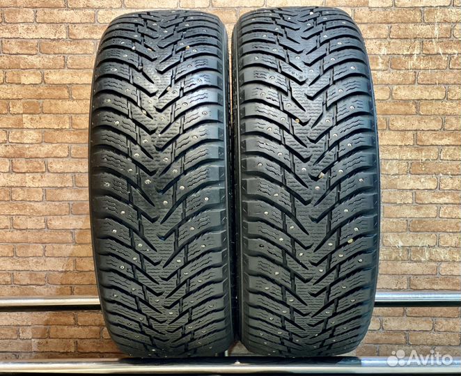 Nokian Tyres Hakkapeliitta 8 SUV 235/60 R17