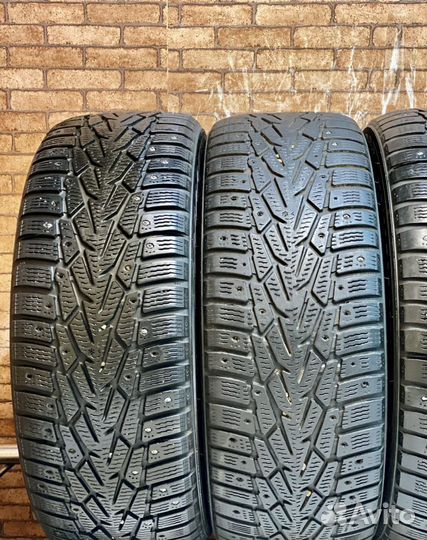 Nokian Tyres Hakkapeliitta 7 215/60 R16