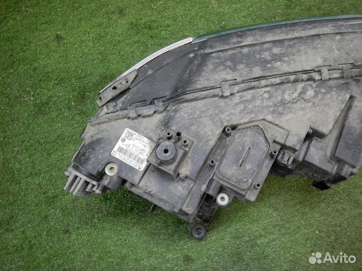 Фара левая Volkswagen Tiguan