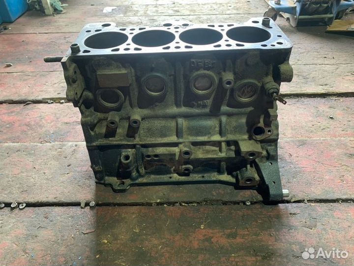 Блок двигателя Hyundai Accent LC G4EB 2006