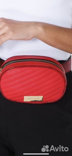 Расная круглая сумка на поясе River Island