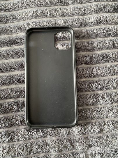 Чехол на iPhone 11