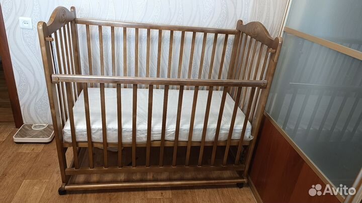 Детская кроватка