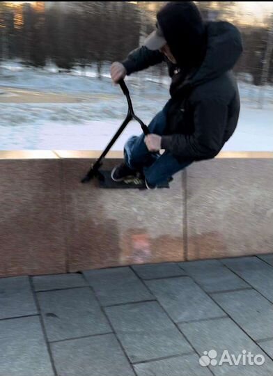 Тренер по трюковому самокату